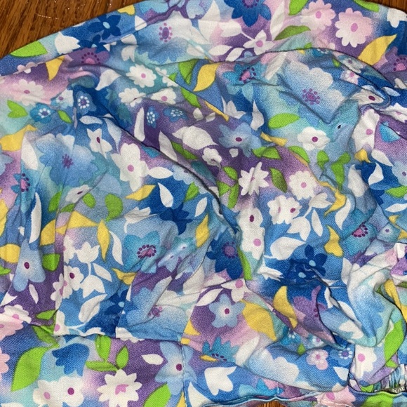 Bouffant Surgical Scrub Flower Hat/Cap - Picture 2 of 4